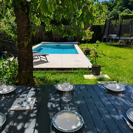 Holiday home Maison Avec Piscine Au Coeur De