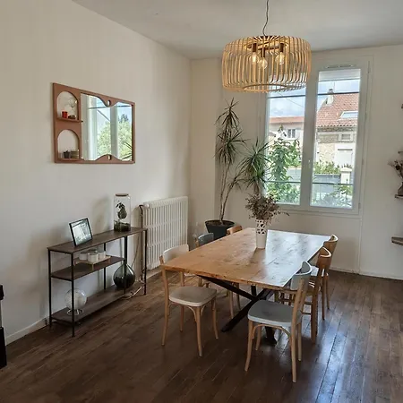 Prázdninový dům Maison Avec Piscine Au Coeur De *
